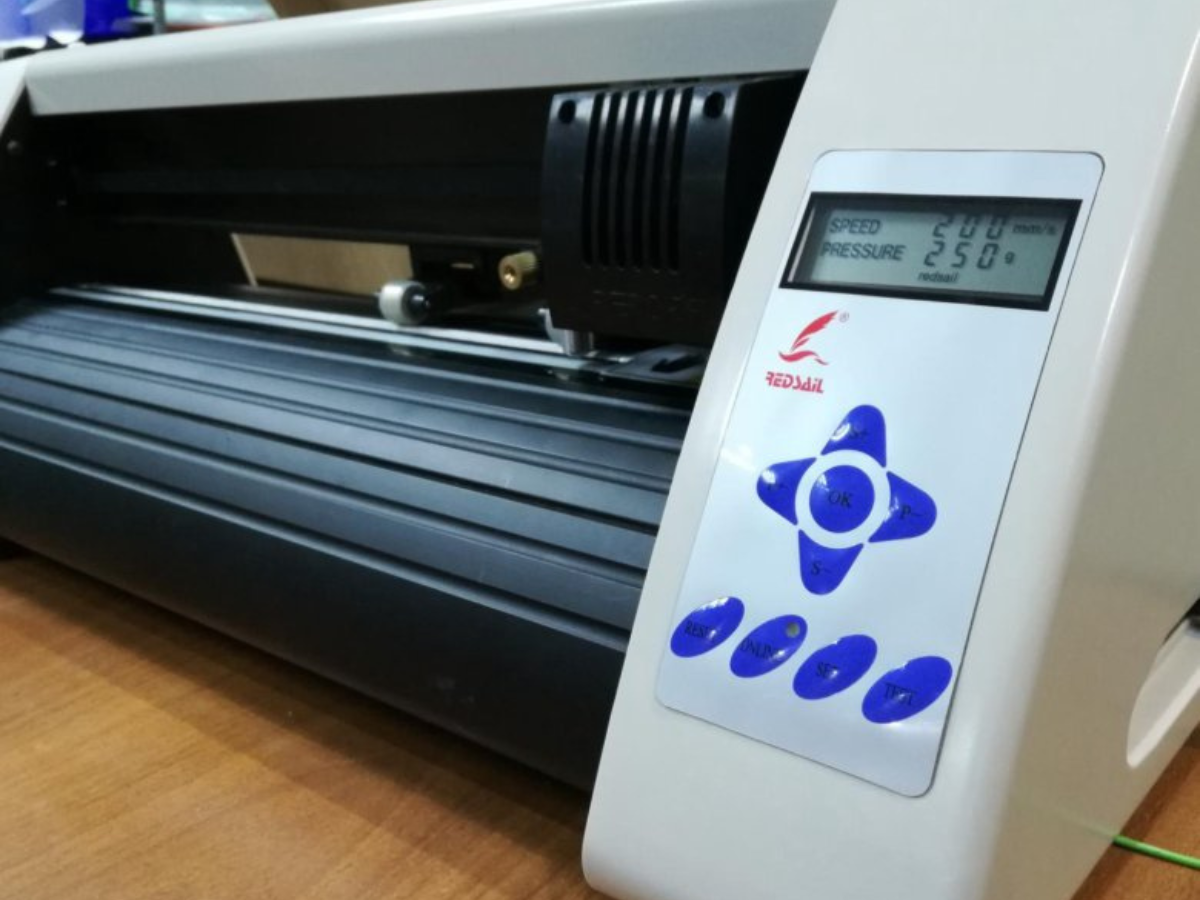 Cutting Plotter